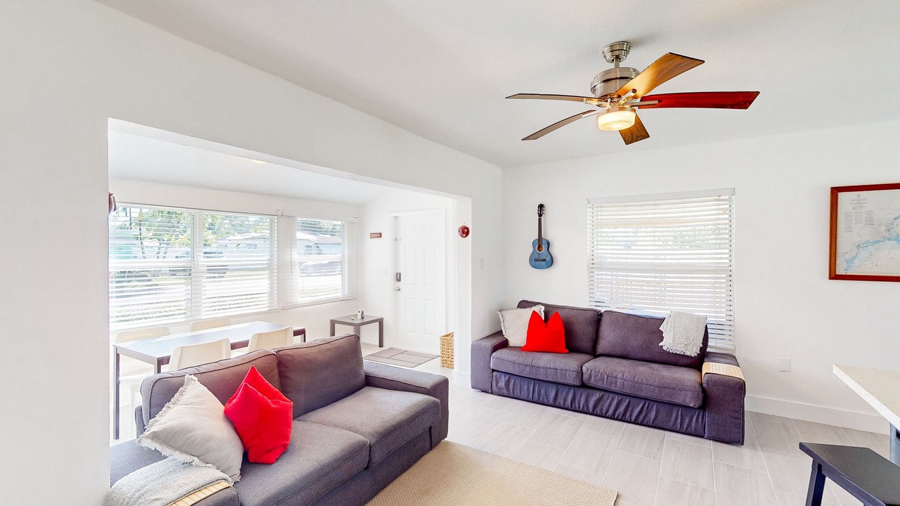 Photo of Livingroom in Edgewood