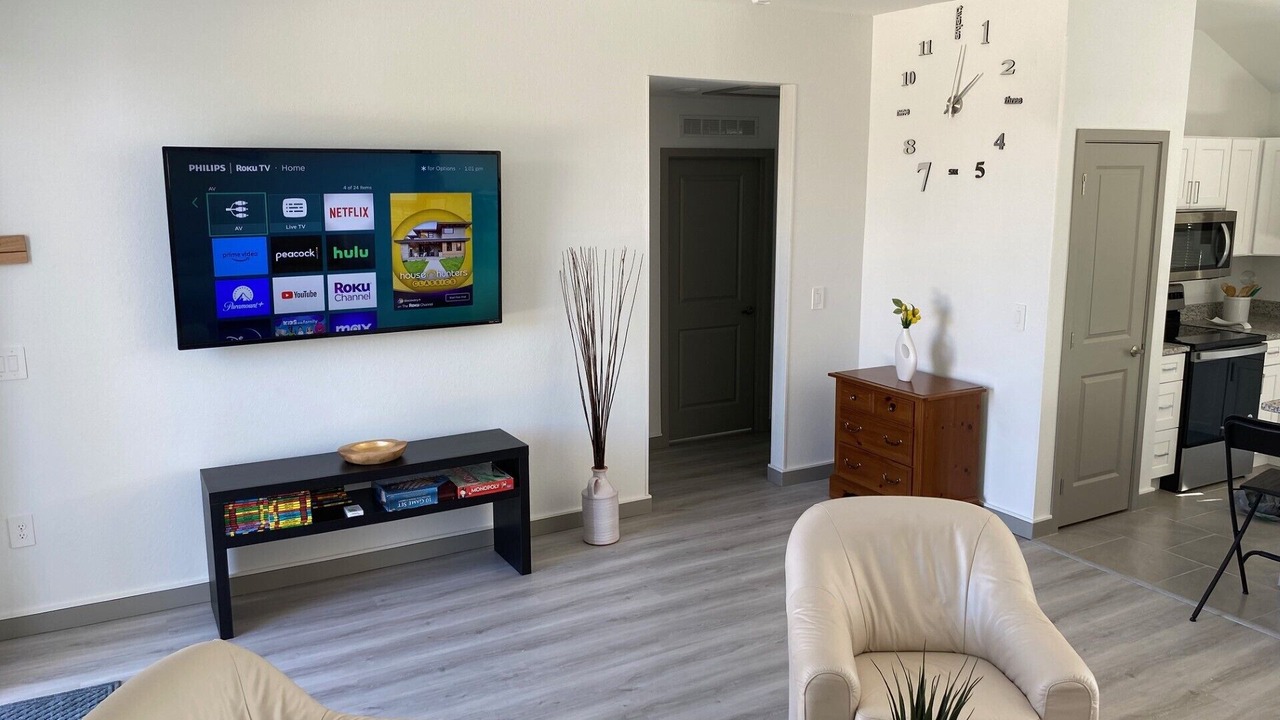 Photo of Livingroom in Pine Island Center
