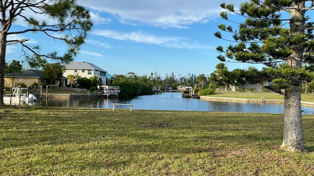 Photo of Outdoor in Pine Island Center