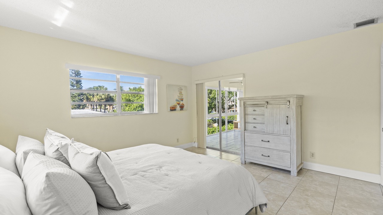 Photo of Bedroom in Palm Beach Shores