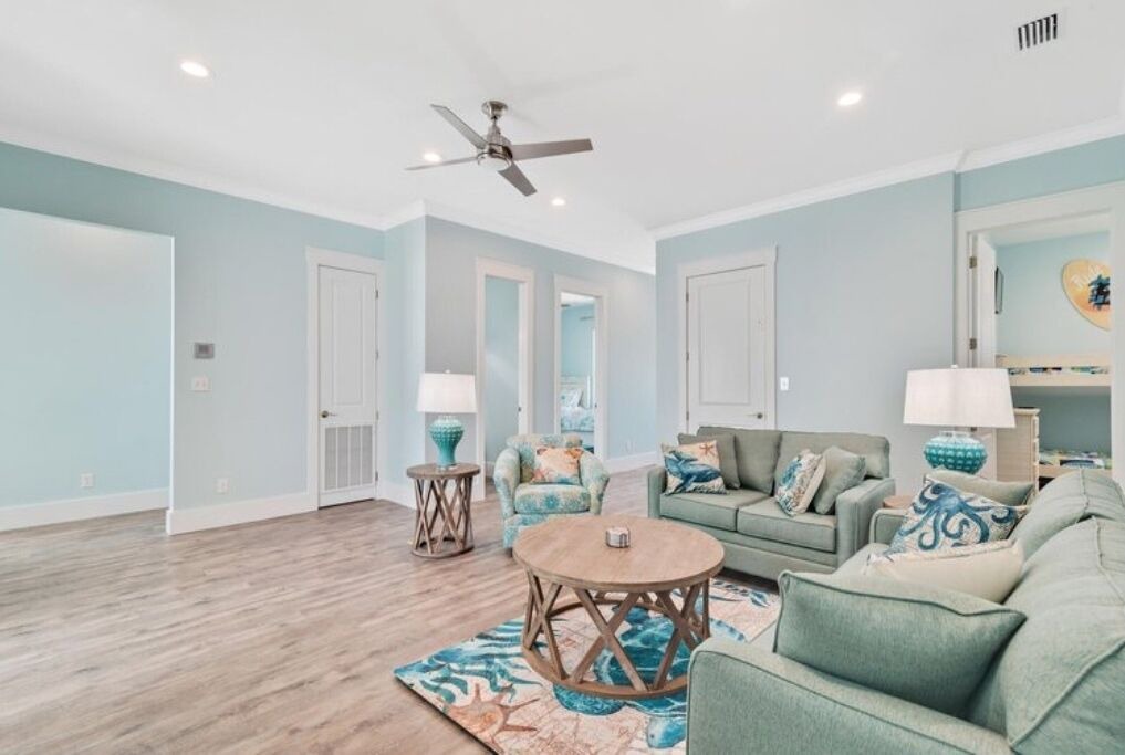 Photo of Livingroom in Surf Side Shores