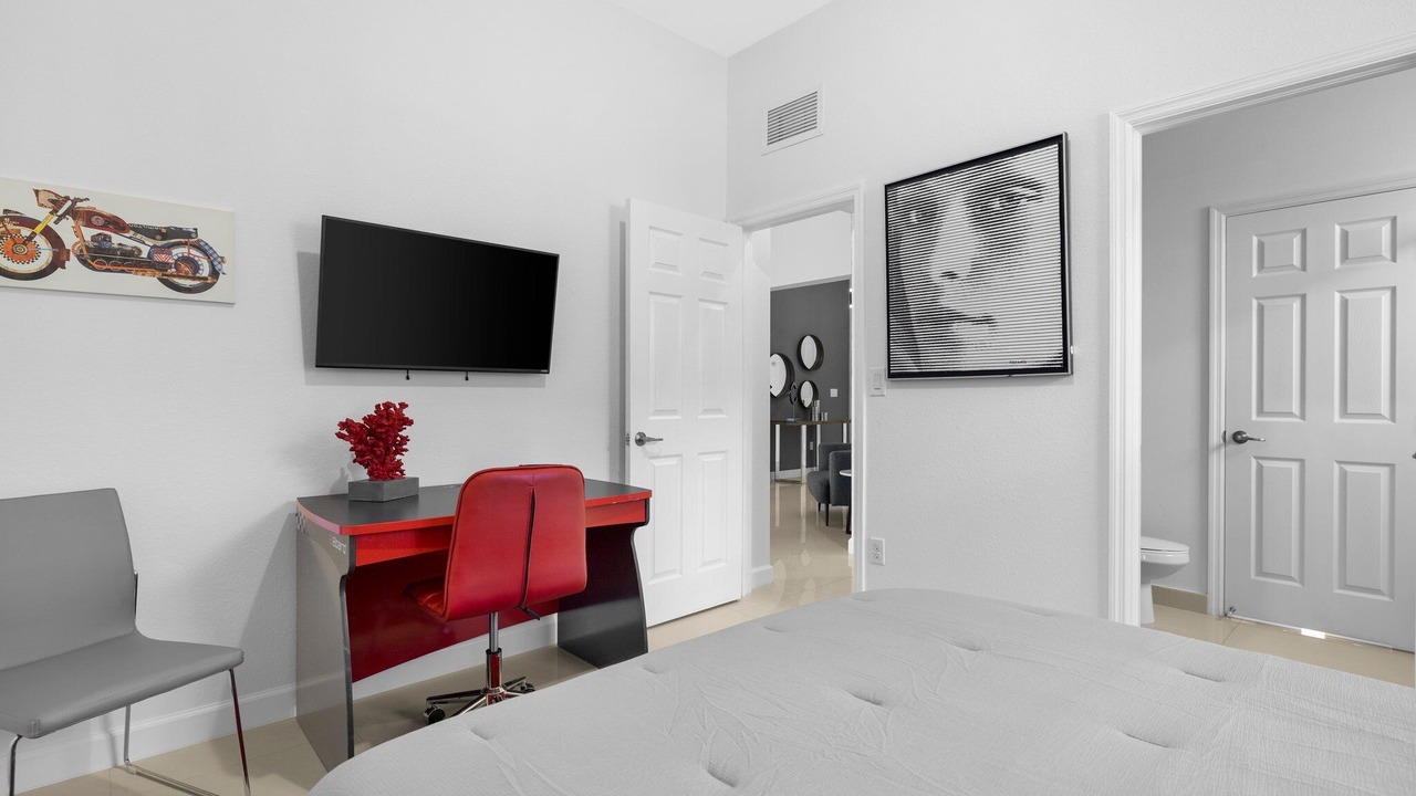 Photo of Bedroom in Tamiami