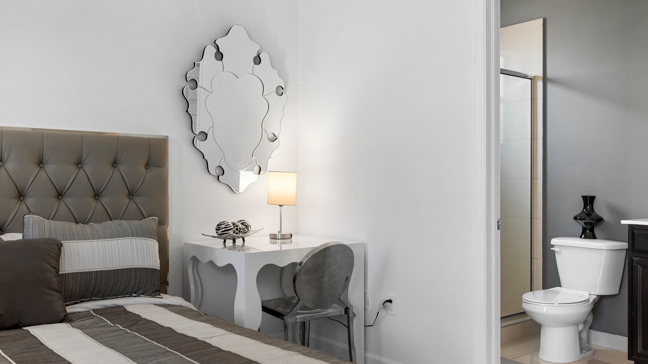 Photo of Bedroom in Tamiami