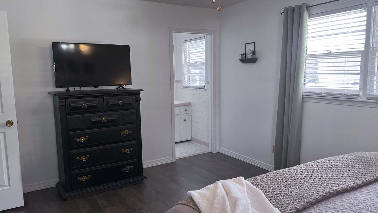 Photo of Bedroom in Rainbow City