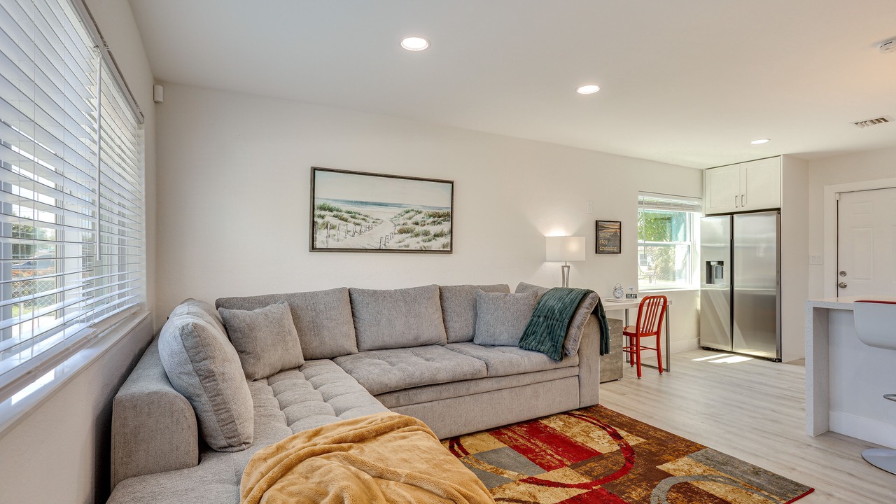 Photo of Bedroom in Riviera Beach