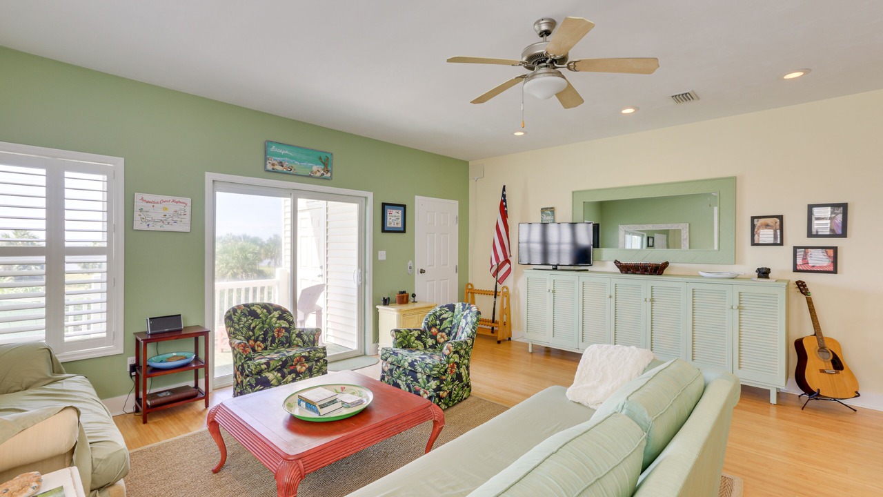 Photo of Livingroom in Alligator Point