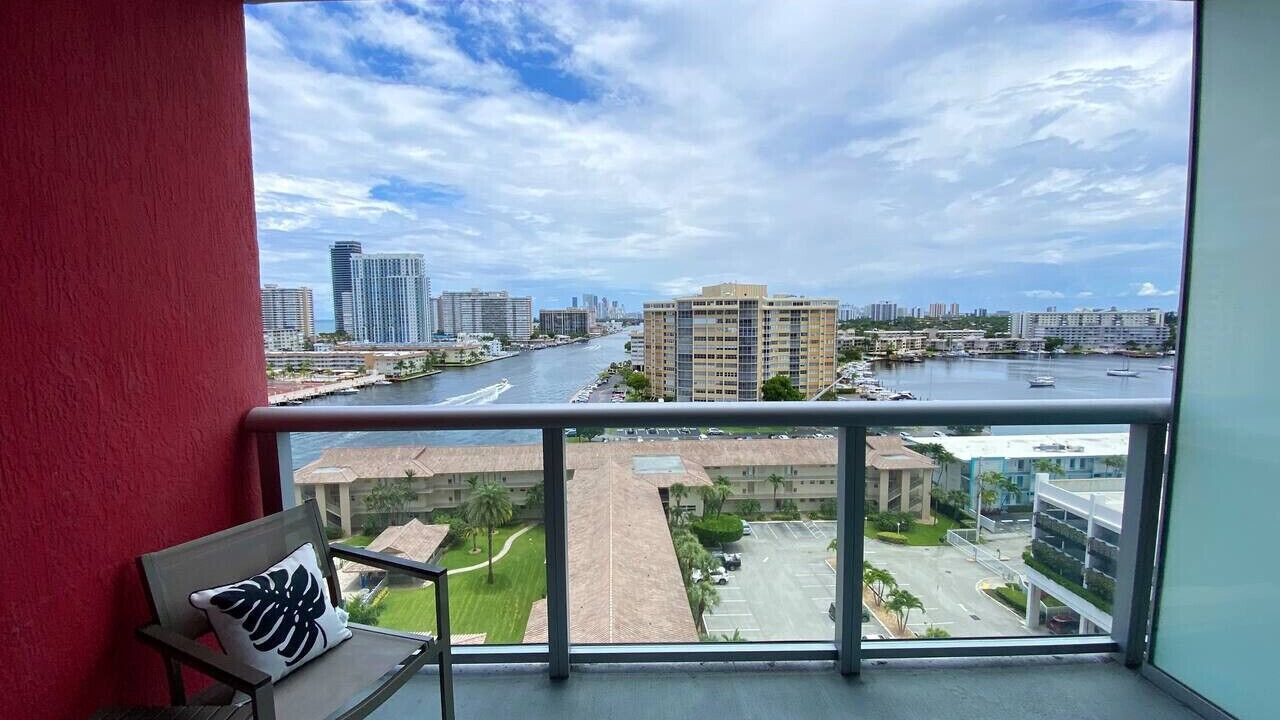 Photo of Outdoor in Hallandale Beach