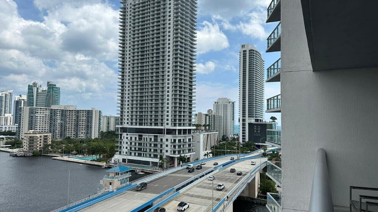 Photo of Outdoor in Hallandale Beach
