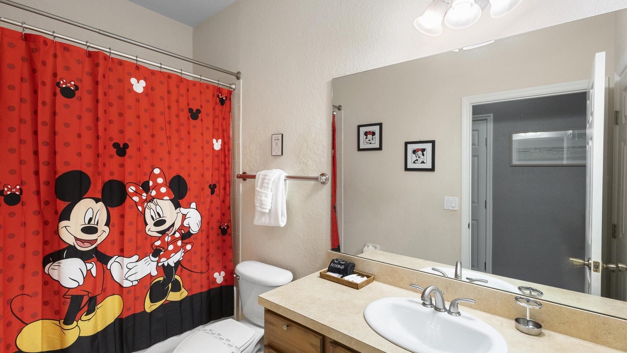 Photo of Bathroom in Trafalgar Village