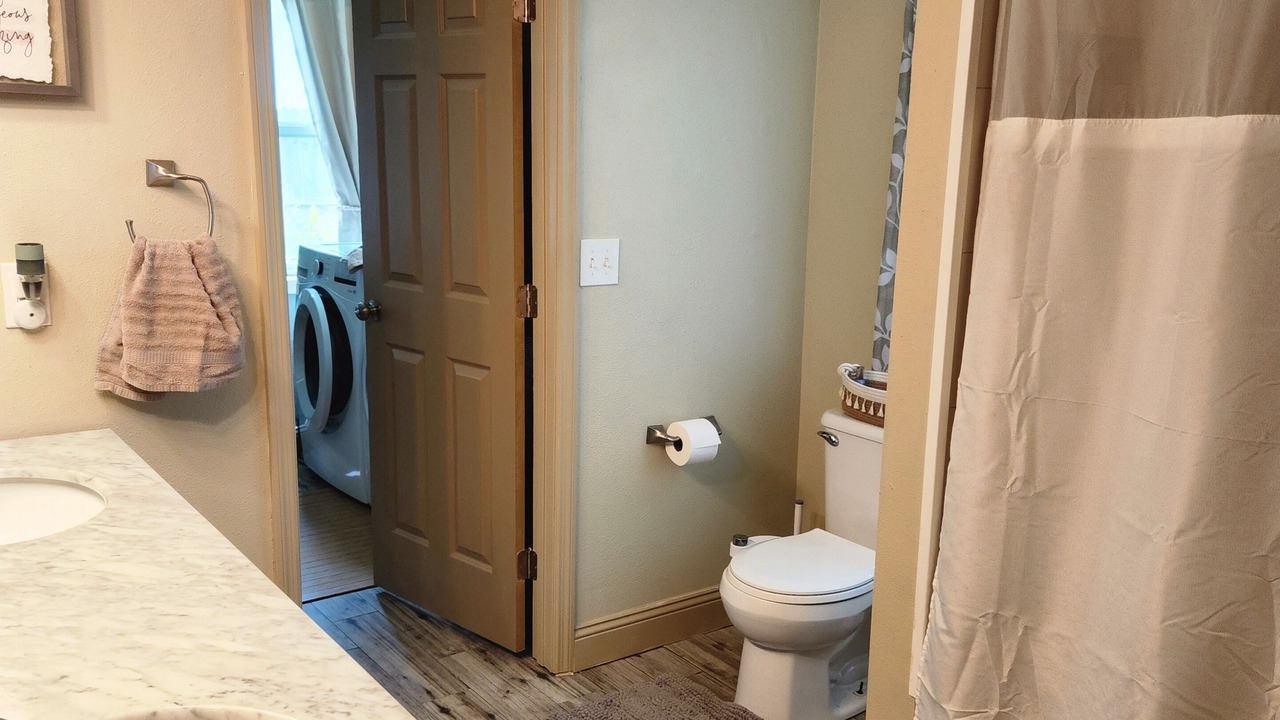 Photo of Bathroom in Baldwin Park