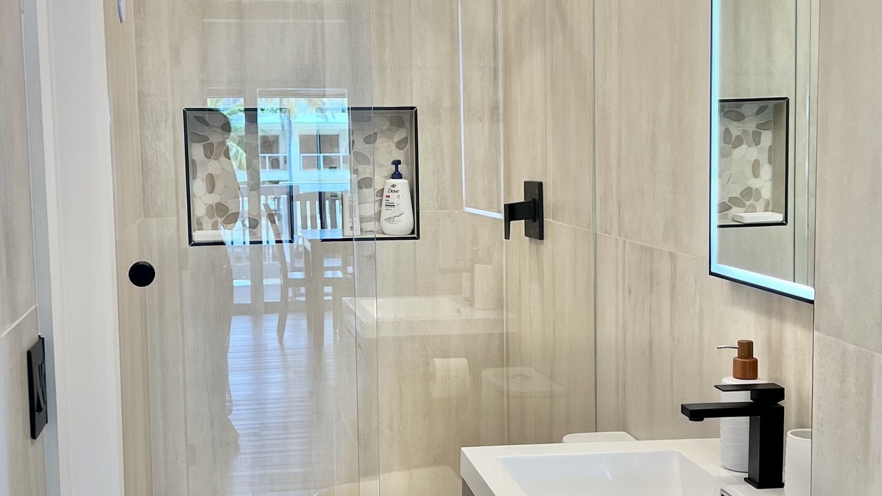 Photo of Bathroom in Venetian Shores