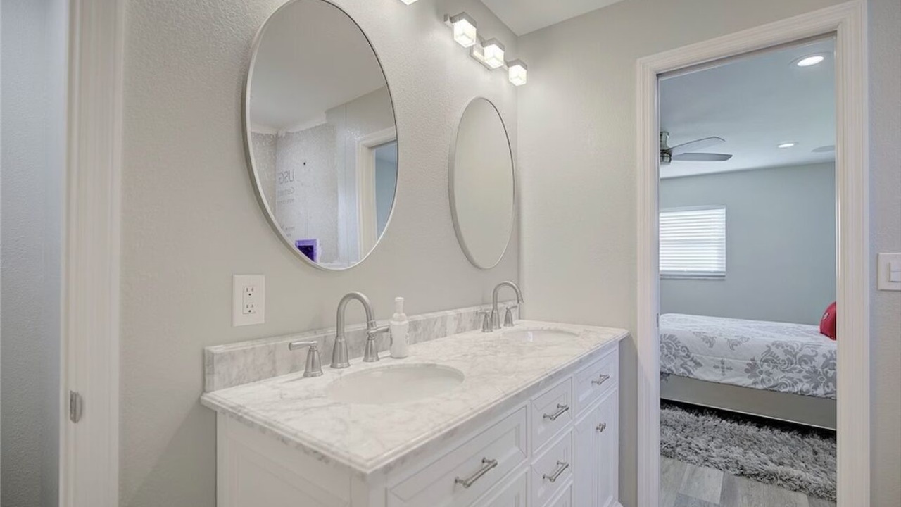 Photo of Bathroom in Highland