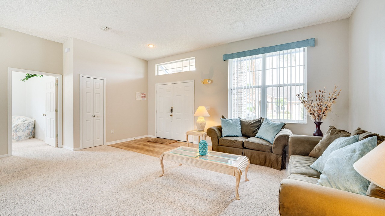 Photo of Livingroom in Lindfields