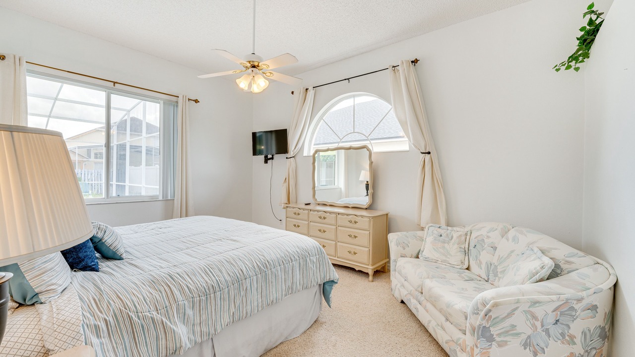 Photo of Bedroom in Lindfields