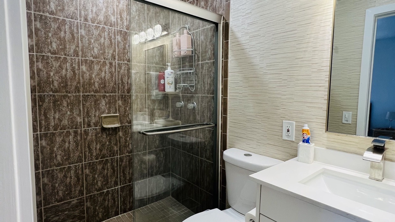 Photo of Bathroom in Boulevard Heights