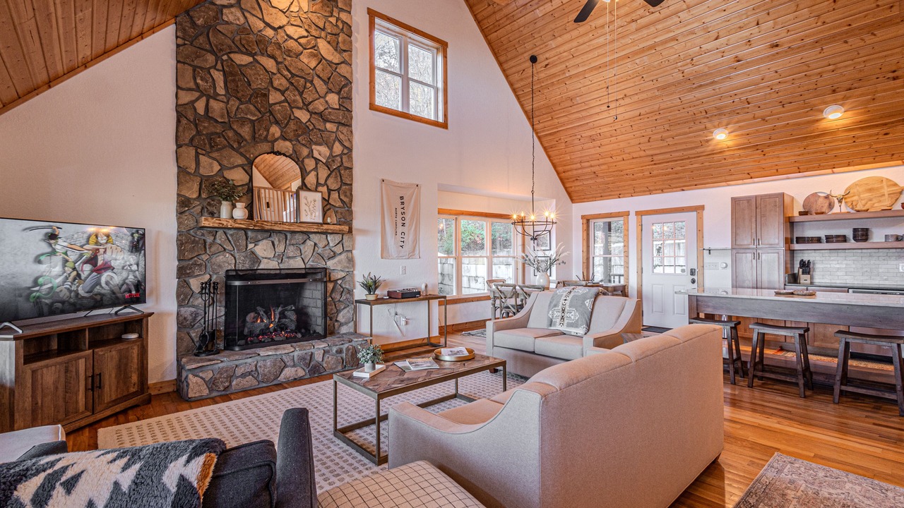 Photo of Livingroom in Bryson City