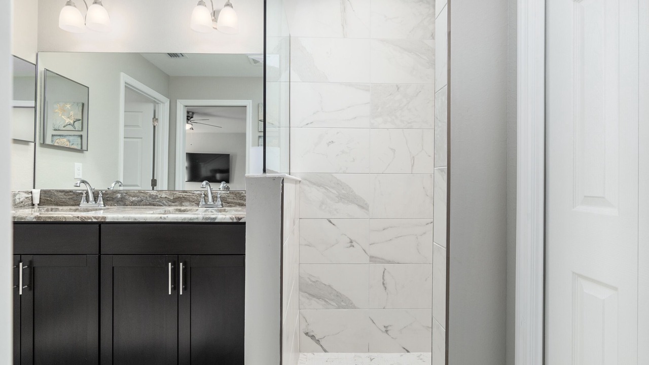 Photo of Bathroom in Candler