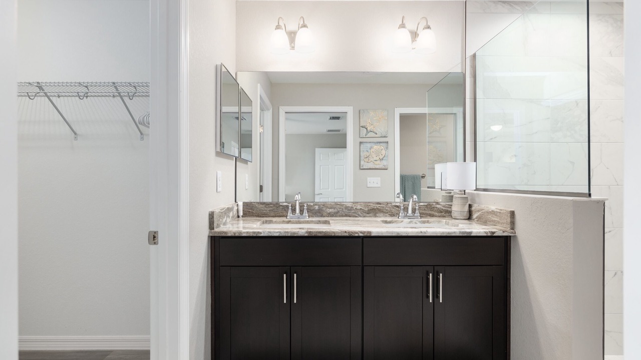 Photo of Bathroom in Candler