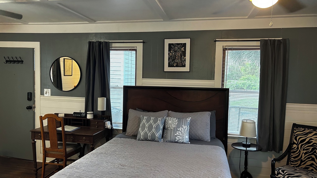 Photo of Bedroom in Historic District