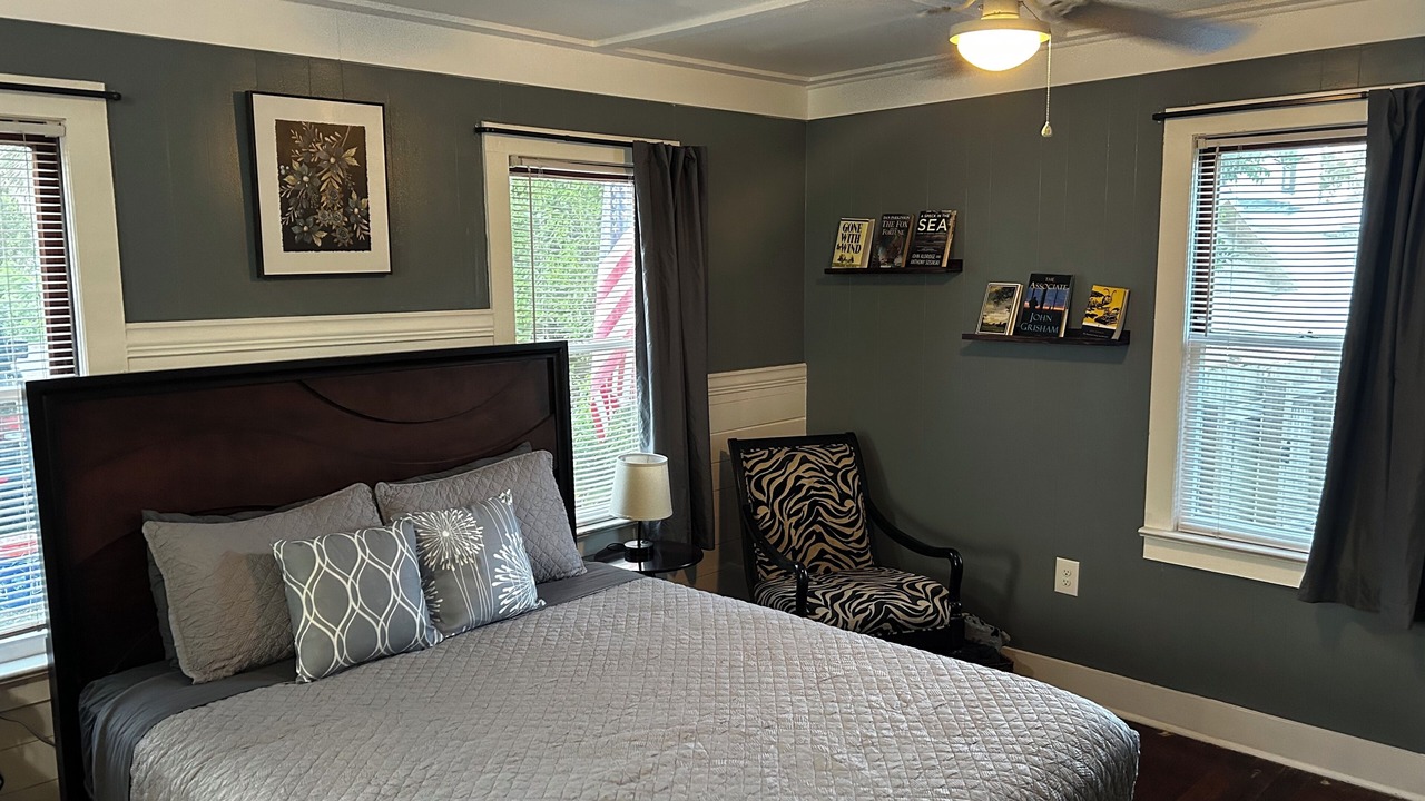 Photo of Bedroom in Historic District