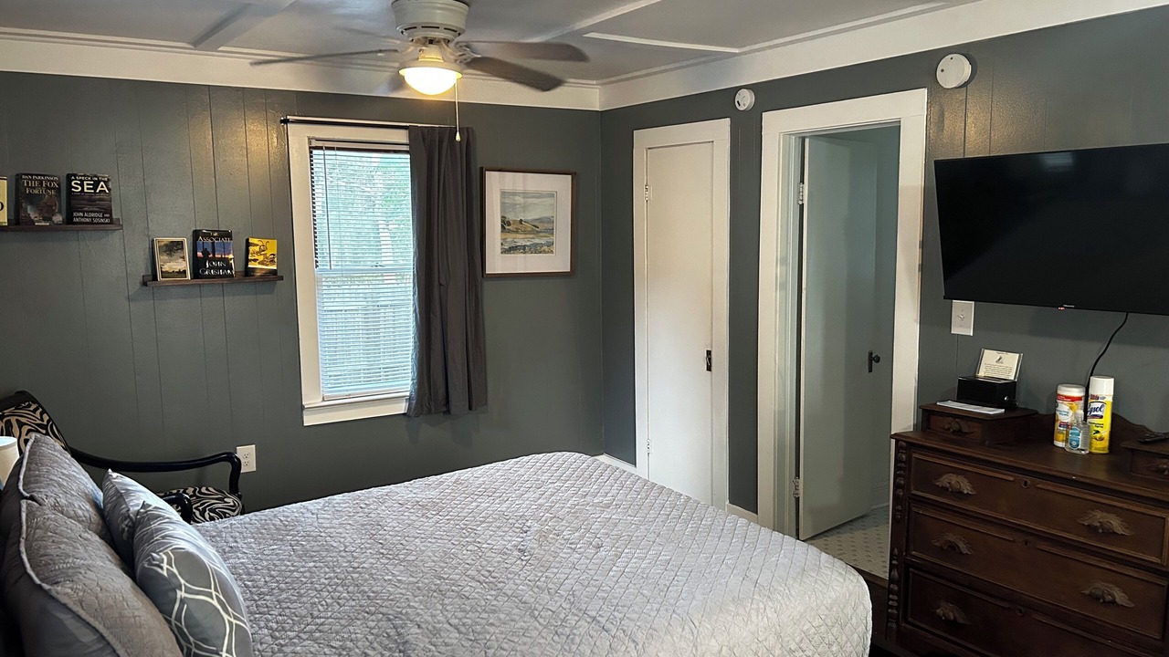 Photo of Bedroom in Historic District