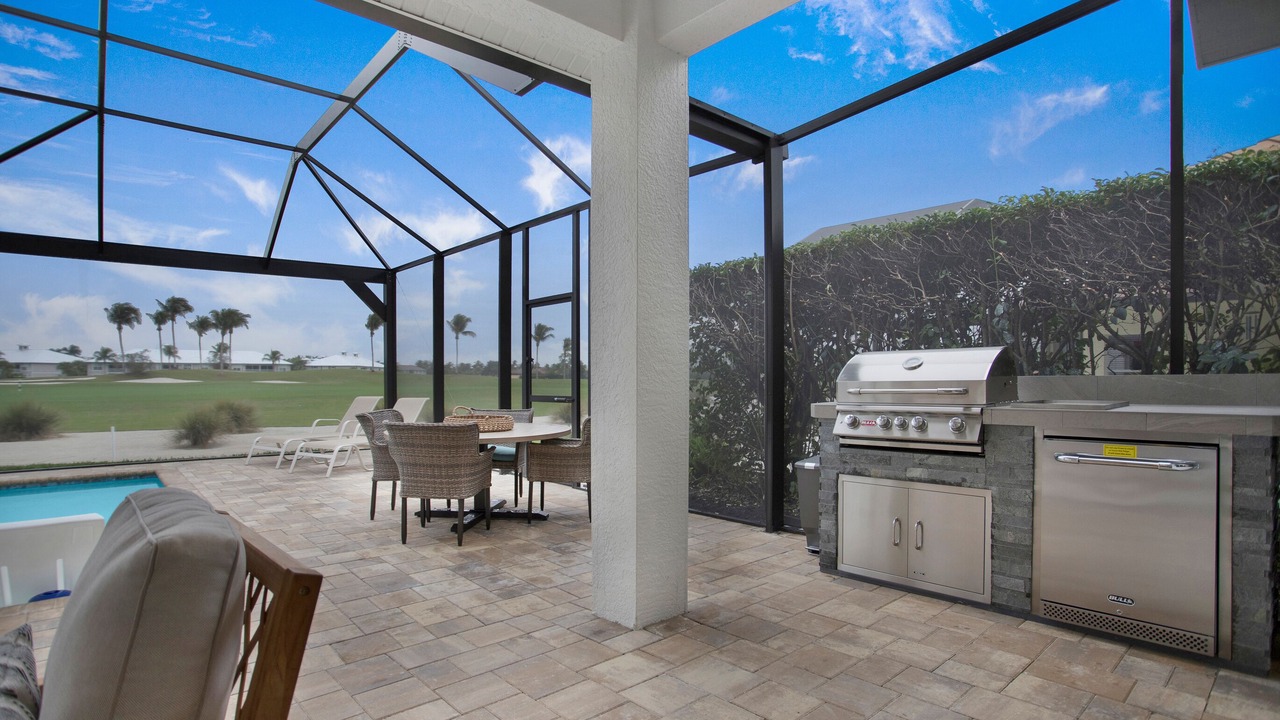 Photo of Outdoor in Naples