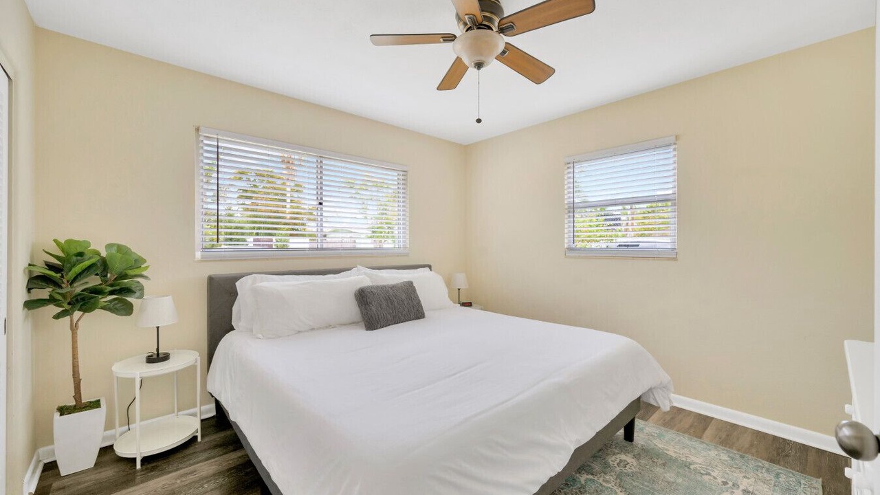 Photo of Bedroom in Oyster Bay