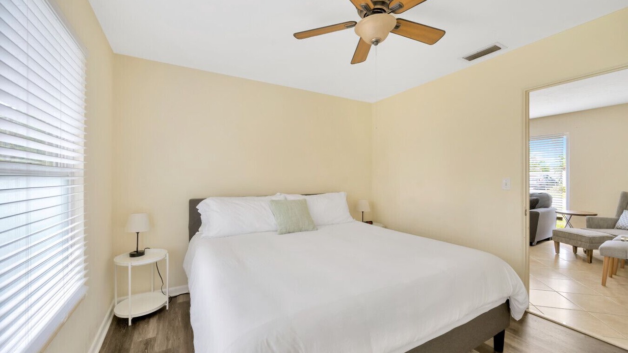 Photo of Bedroom in Oyster Bay