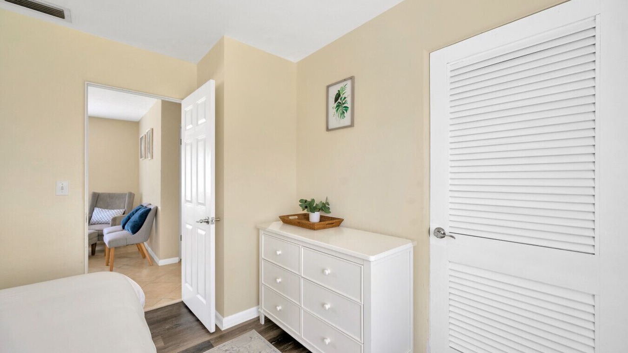 Photo of Bedroom in Oyster Bay