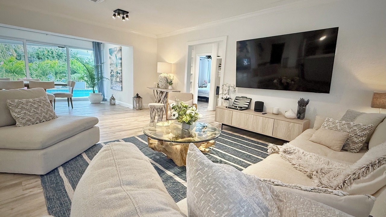 Photo of Livingroom in Central Fort Lauderdale