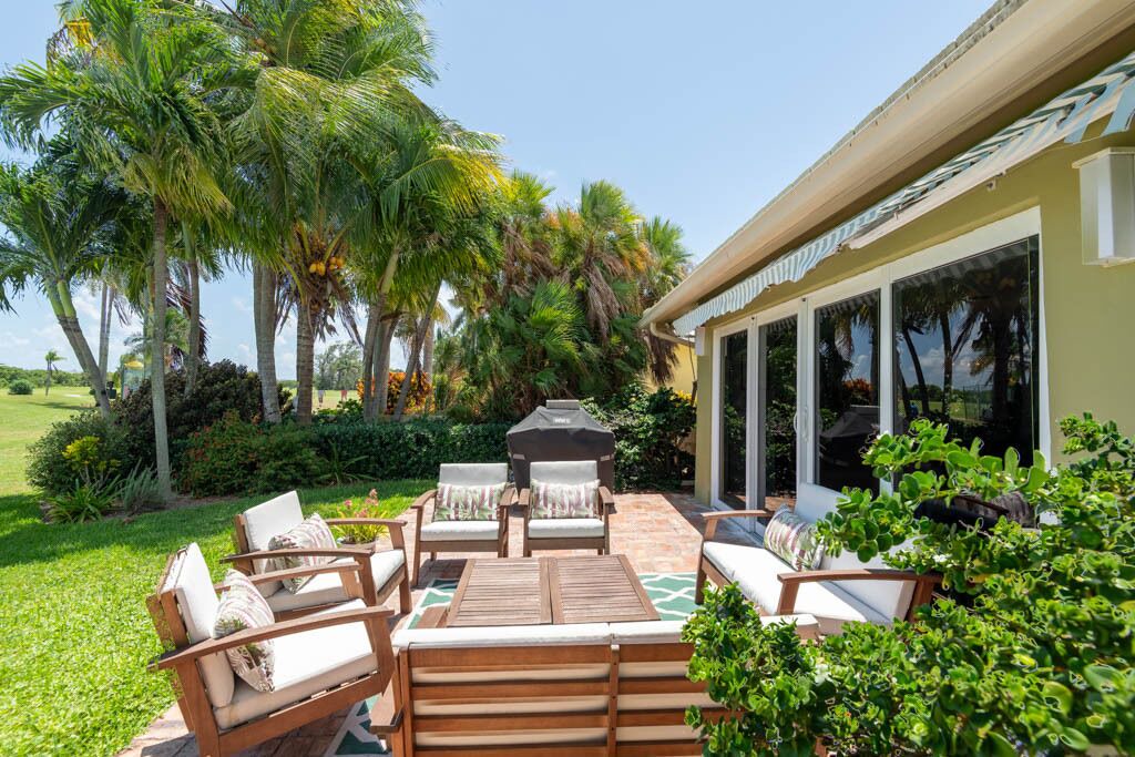 Photo of Patio Balcony in Parrot Cove
