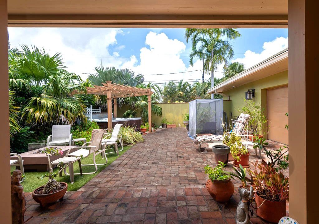 Photo of Patio Balcony in Parrot Cove