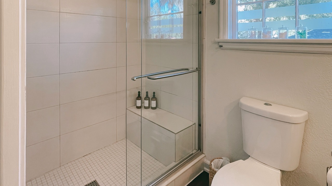 Photo of Bathroom in Dixieland