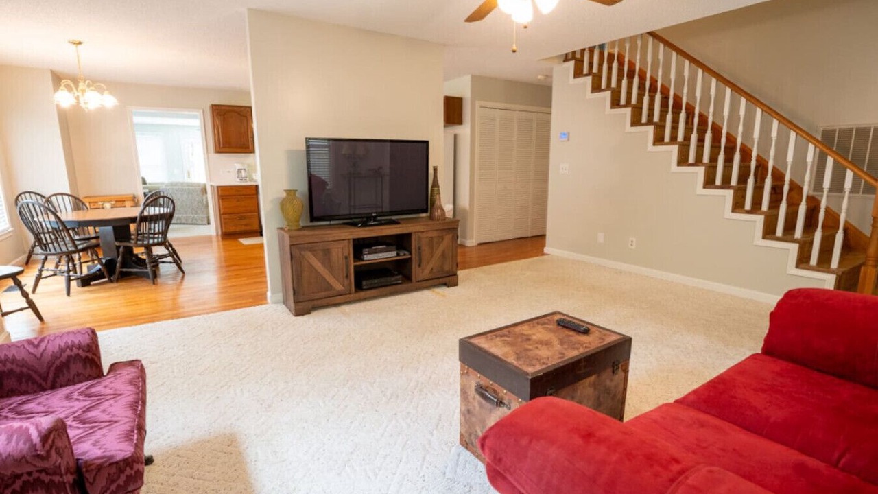 Photo of Livingroom in Cedar Bluff