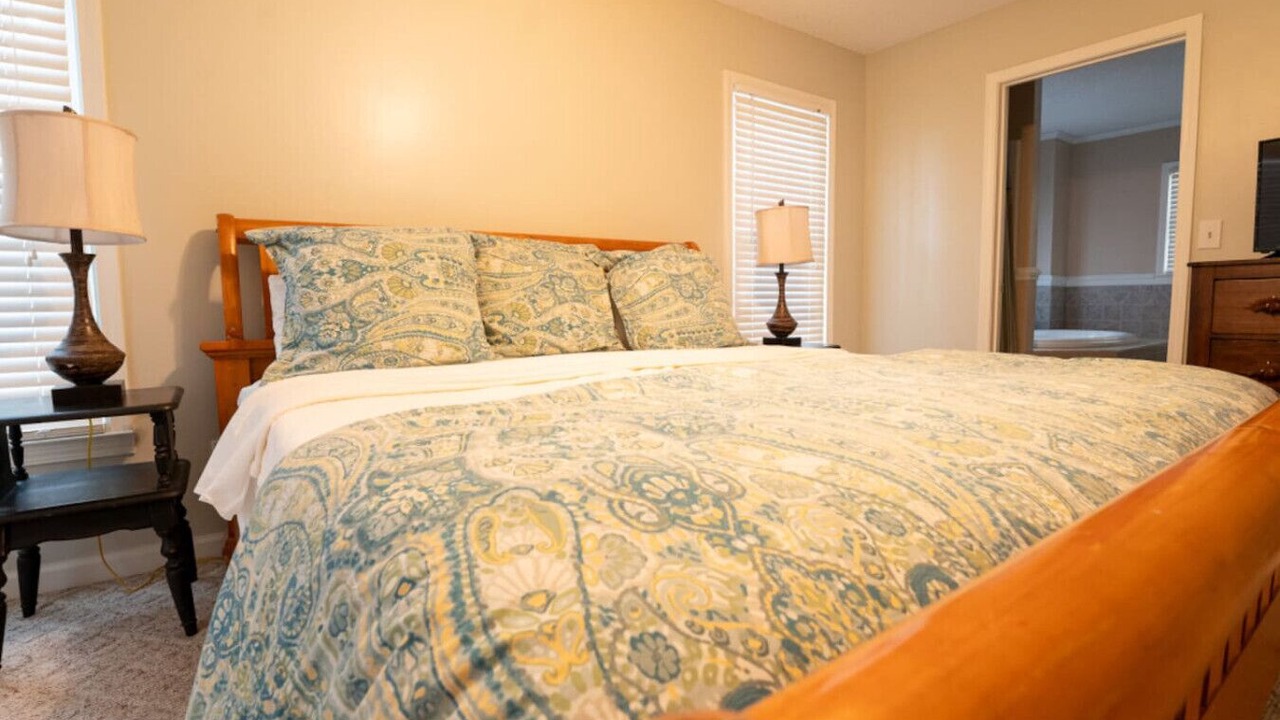 Photo of Bedroom in Cedar Bluff