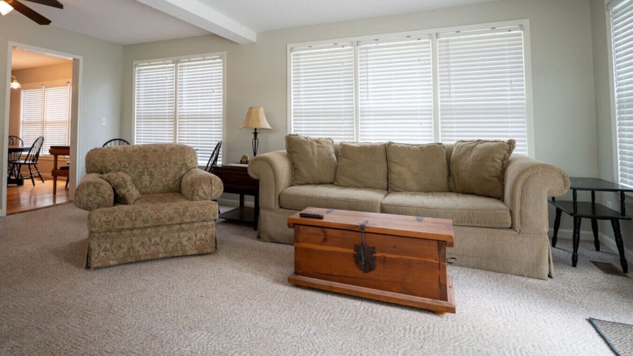 Photo of Livingroom in Cedar Bluff