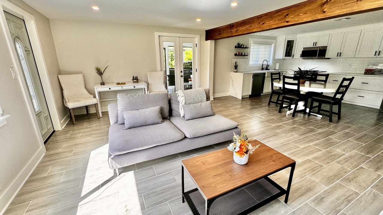 Photo of Livingroom in Fort Myers