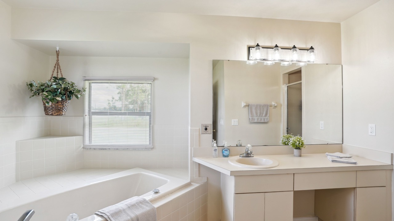 Photo of Bathroom in Indian Lake Estates