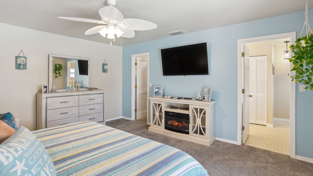 Photo of Bedroom in Indian Lake Estates