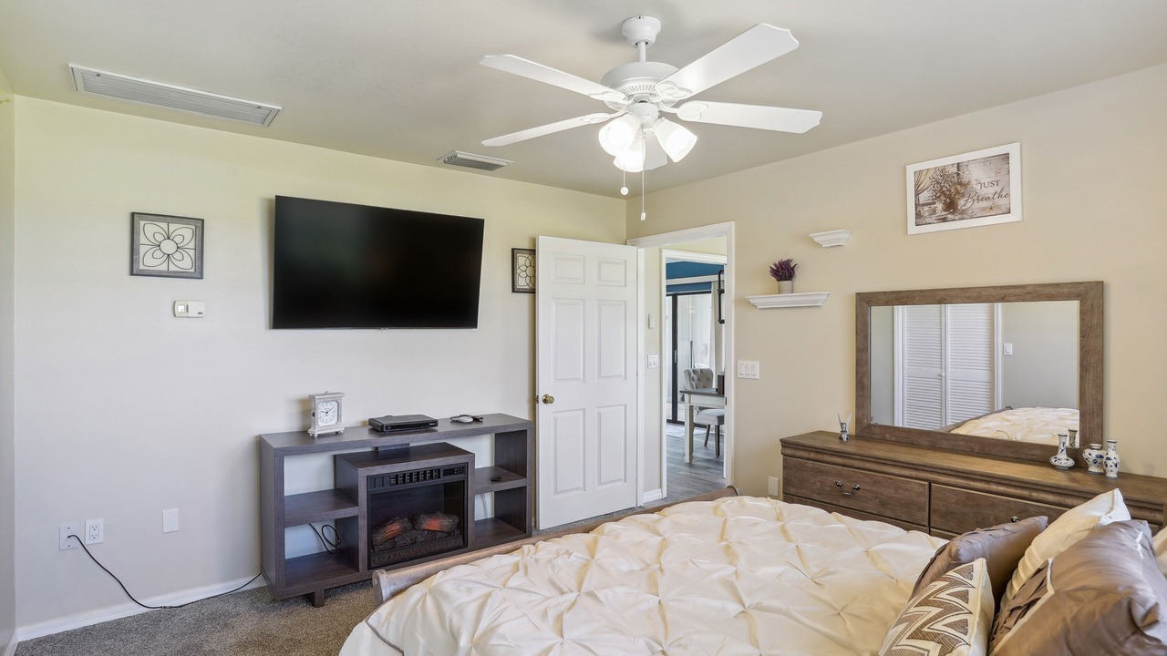 Photo of Bedroom in Indian Lake Estates