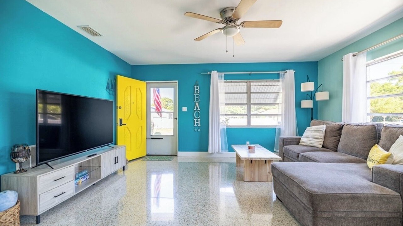 Photo of Livingroom in Disston Heights
