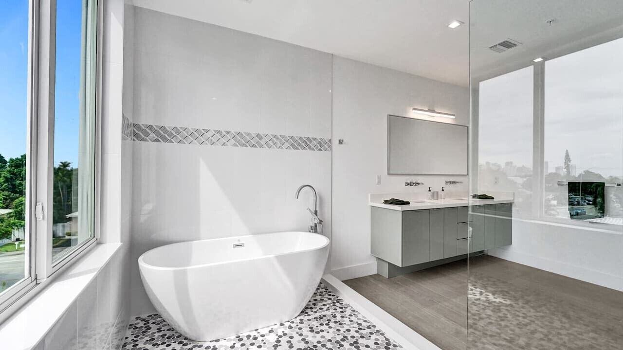 Photo of Bathroom in Lake Ridge