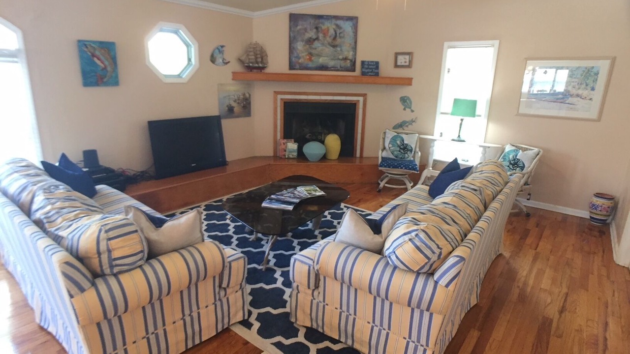 Photo of Livingroom in Alligator Point