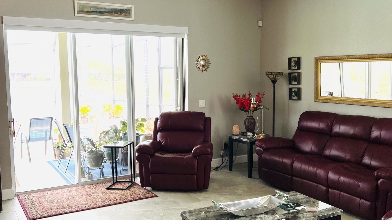 Photo of Livingroom in Vista East