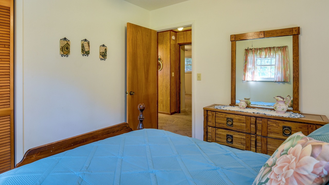 Photo of Bedroom in Chipley