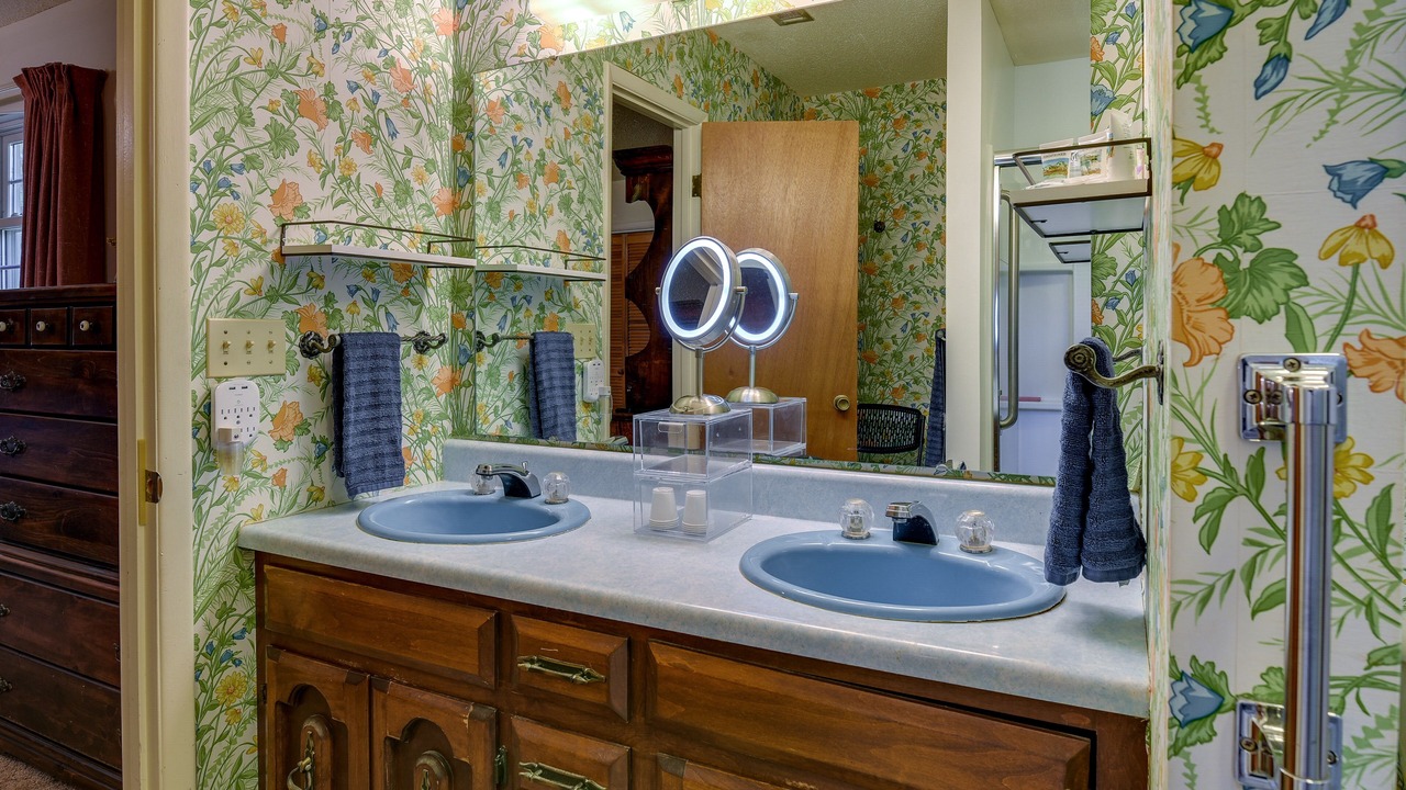 Photo of Bathroom in Chipley