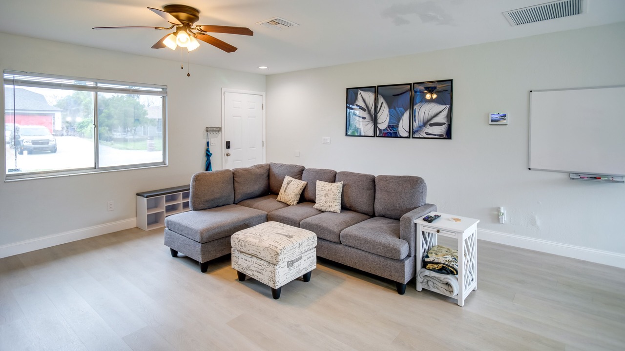Photo of Livingroom in San Carlos Park