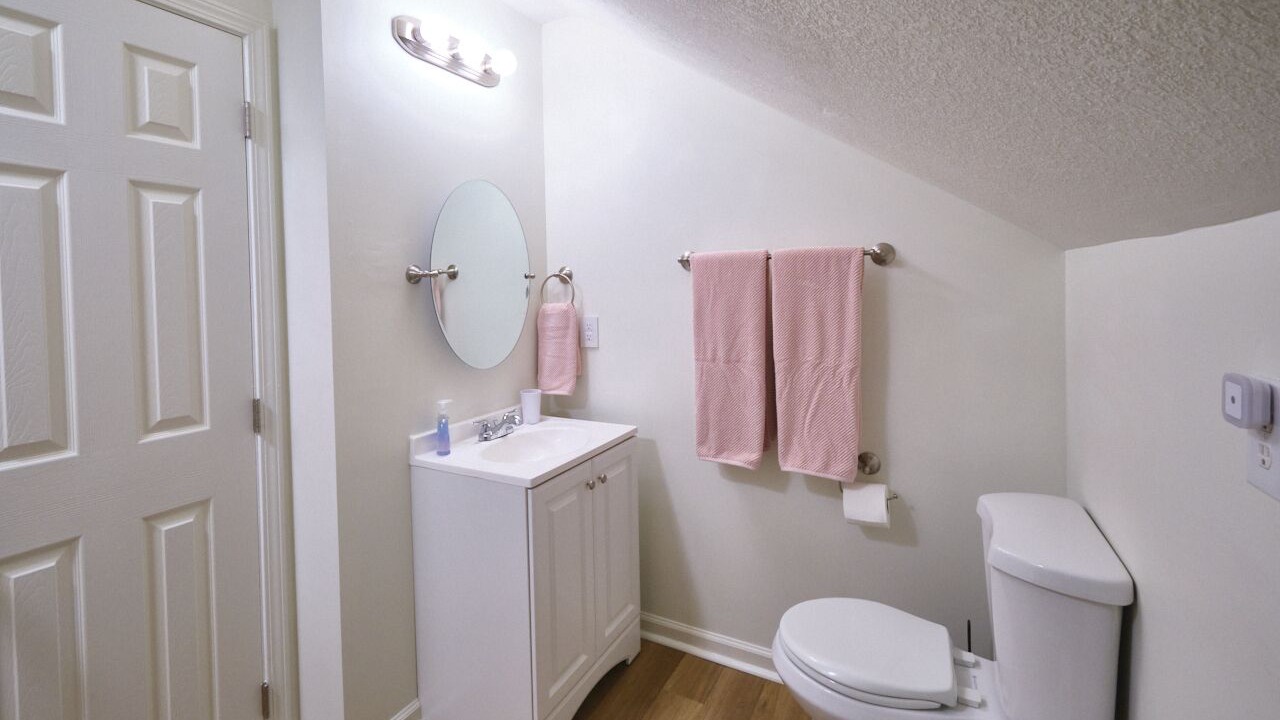 Photo of Bathroom in Seymour