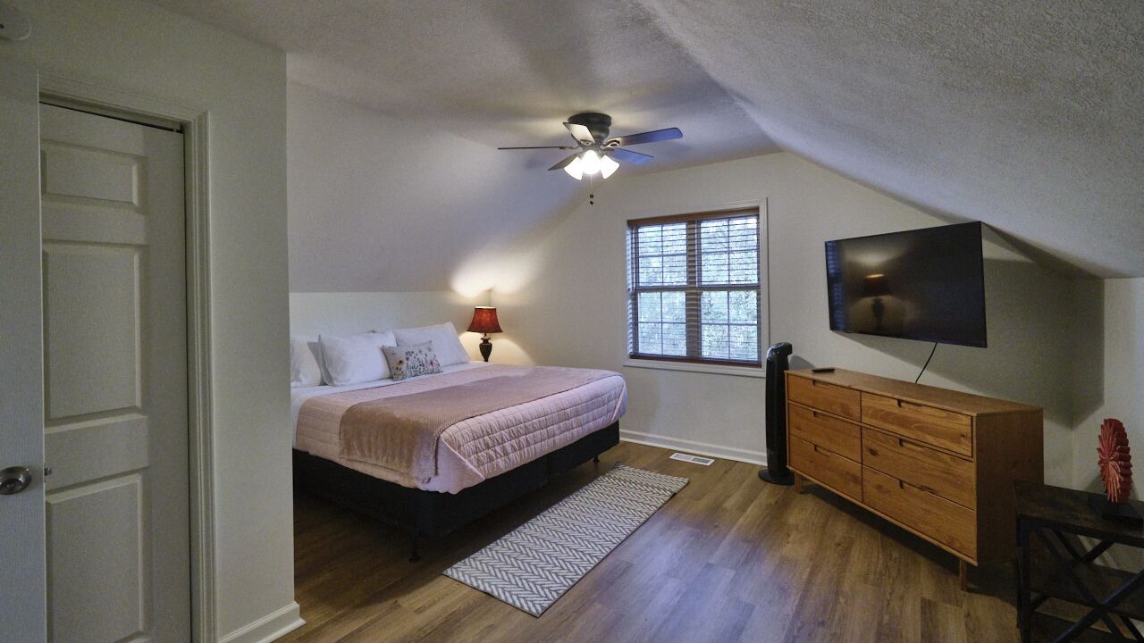 Photo of Bedroom in Seymour