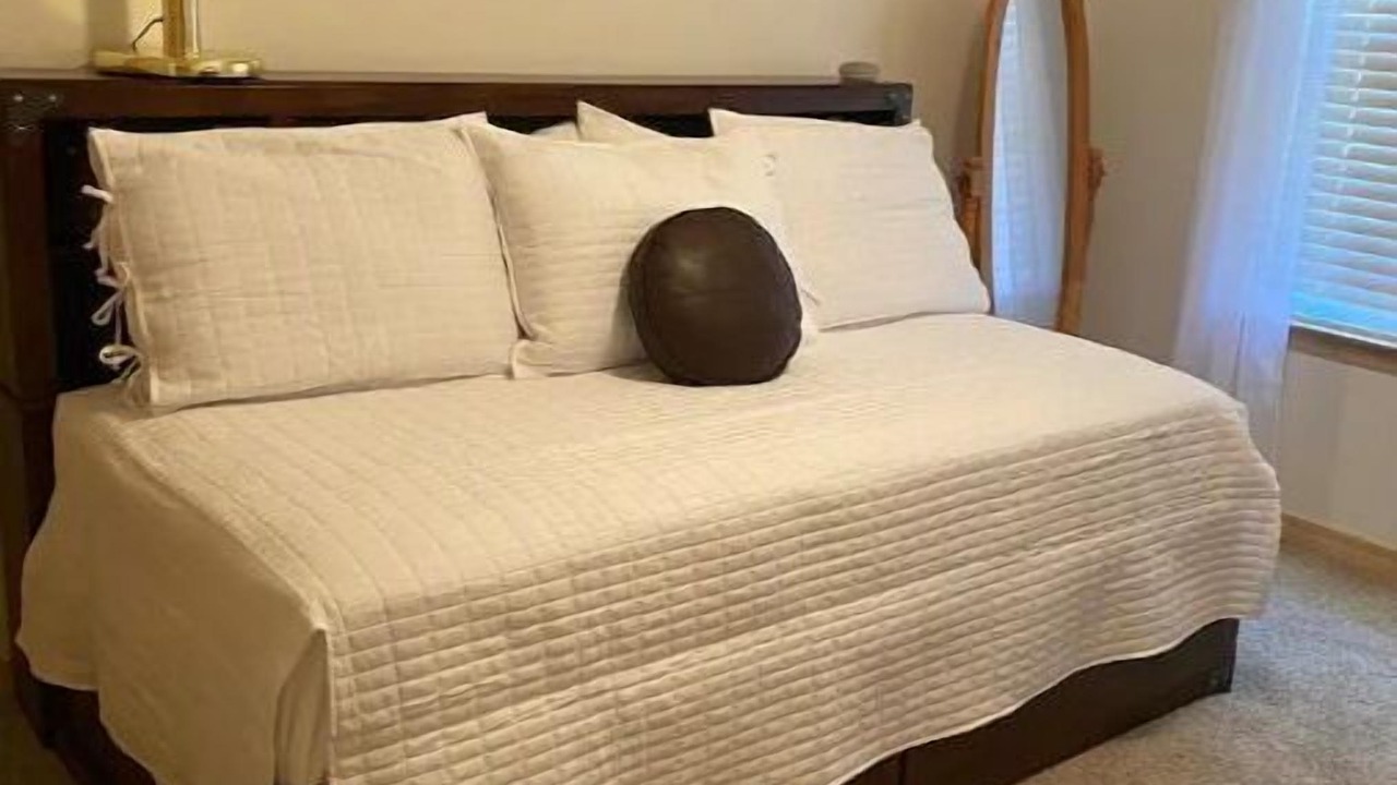 Photo of Bedroom in Ferry Pass